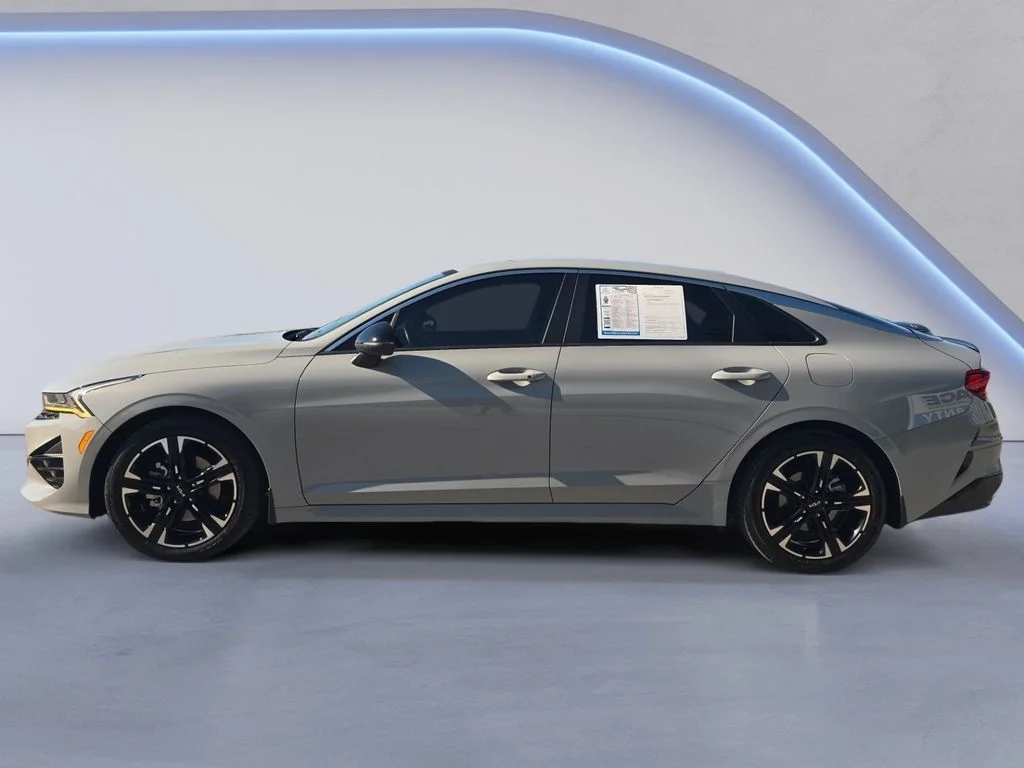 Used 2023 Wolf Gray Kia GT-Line image 2