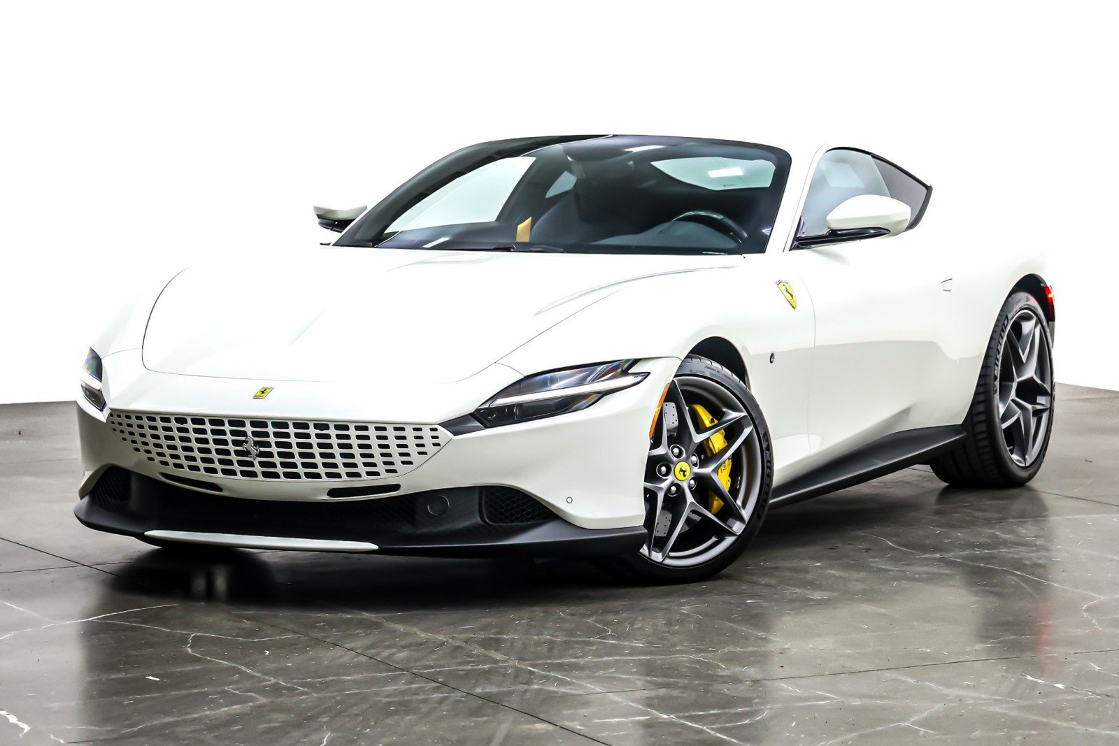 2022 Ferrari Roma Base