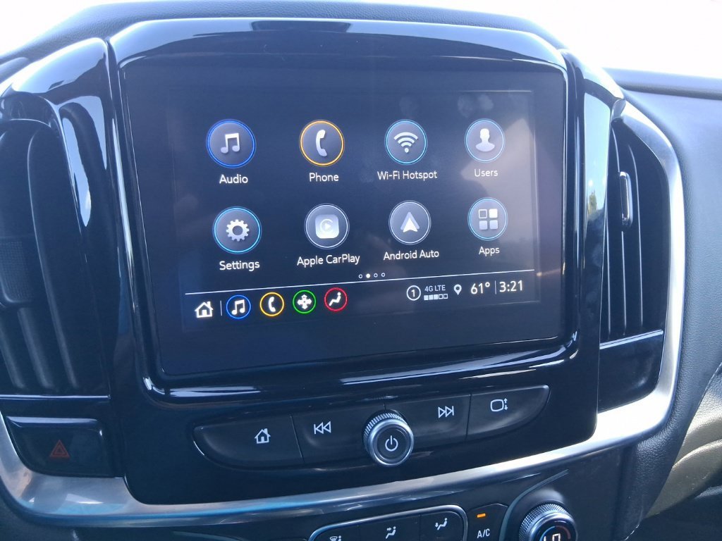 Used 2023 SUMMIT WHITE Chevrolet LT Cloth image 21