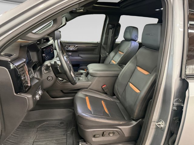 Used 2025 Sterling Metallic GMC AT4 image 12