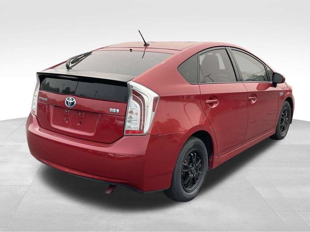 Used 2015 Barcelona Red Metallic Toyota One image 8