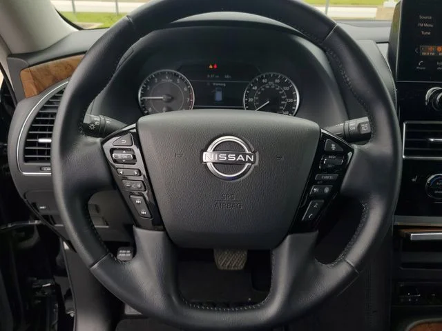 Used 2022 Black Nissan SL image 21