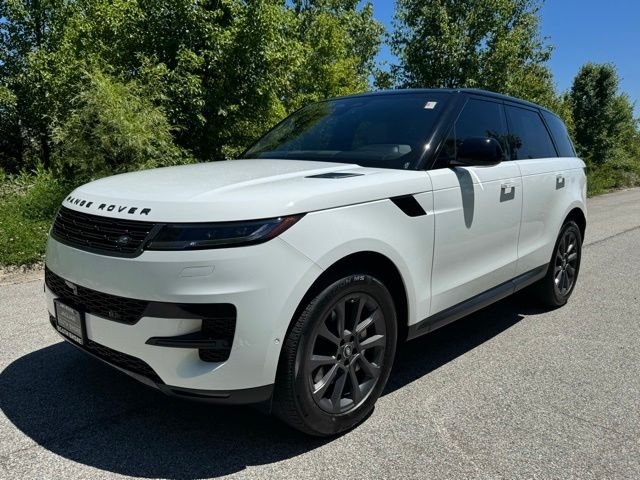 Certified Used 2025 Fuji White Land Rover SE image 1