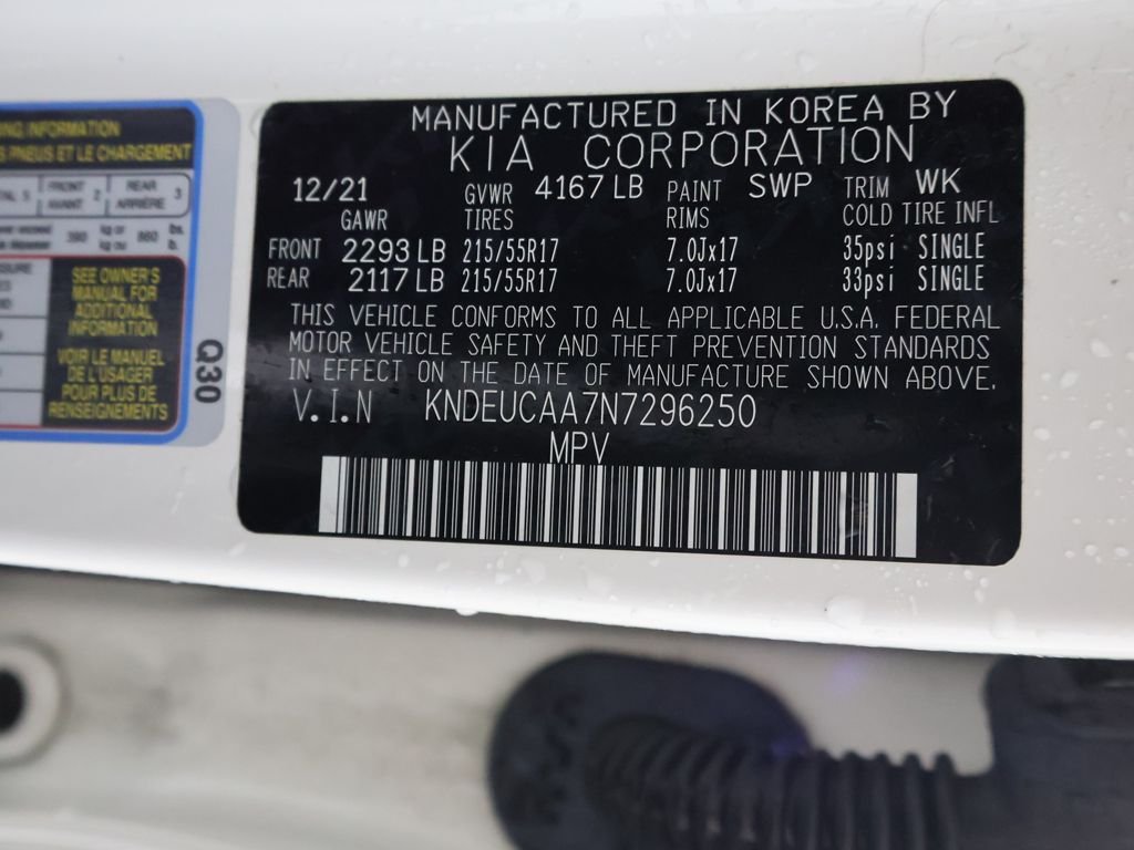 Used 2022 White Kia S image 46