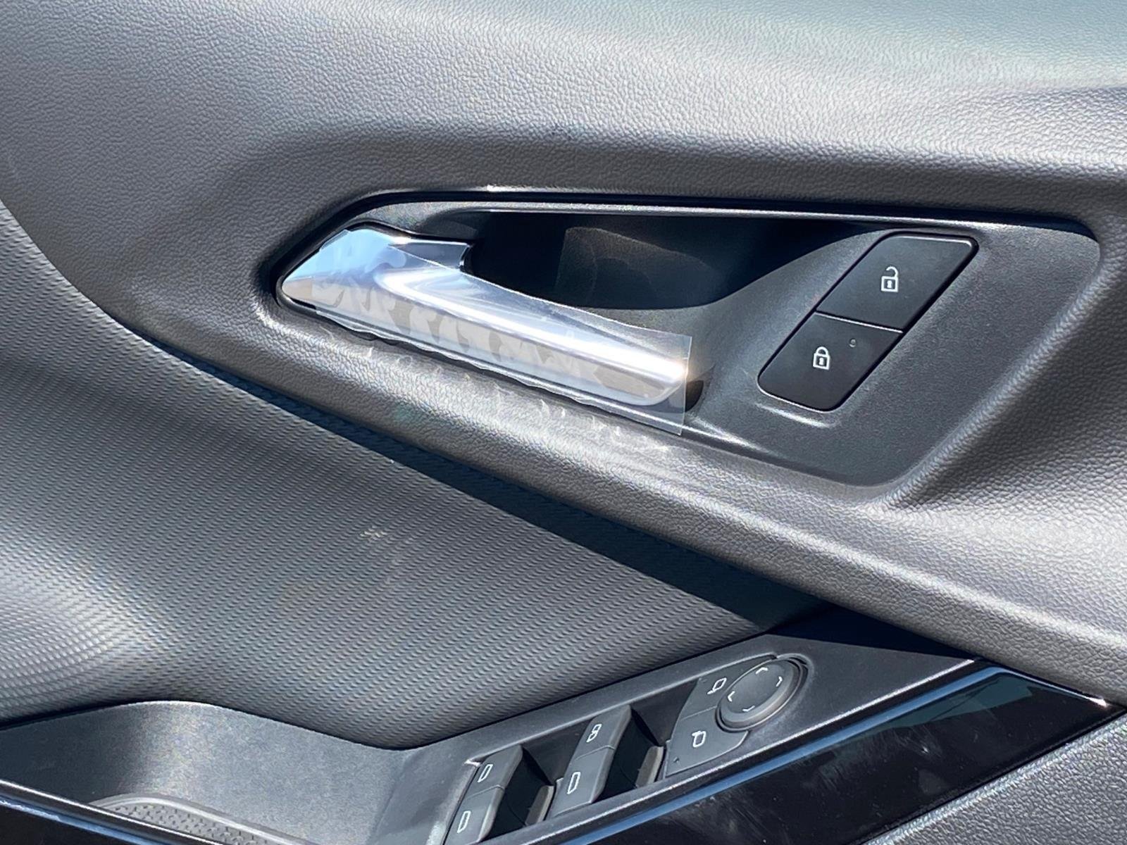2027 Chevrolet Equinox LT - Photo 19