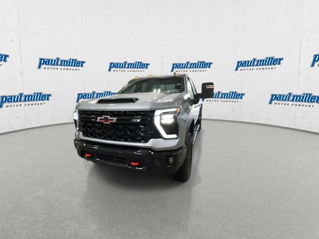 Used 2025 Gray Chevrolet ZR2 image 4