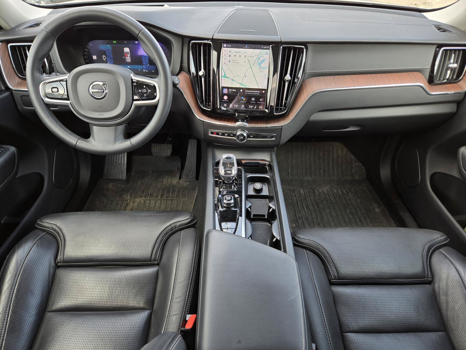 Used 2023 Silver Dawn Metallic Volvo Ultimate Bright Theme image 25