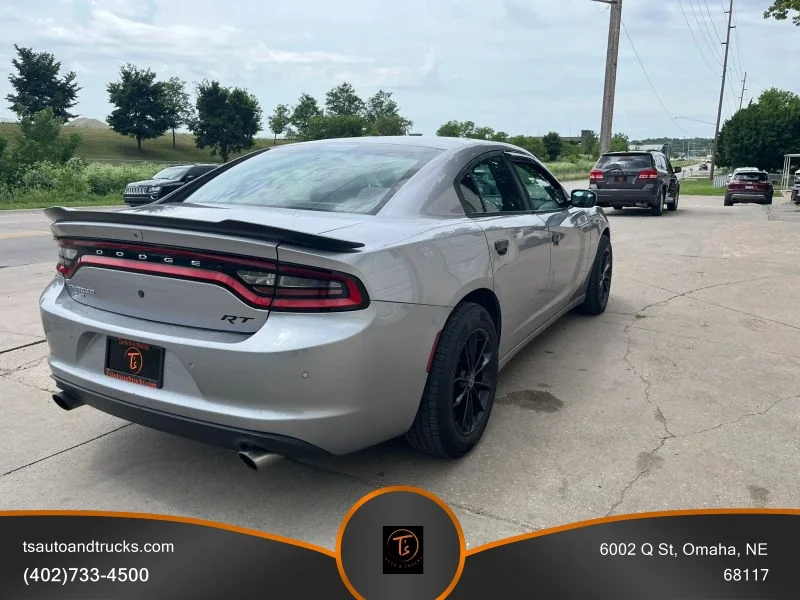 Used 2016 Silver Dodge Sedan 4D Police AWD 5.7L V8 image 4
