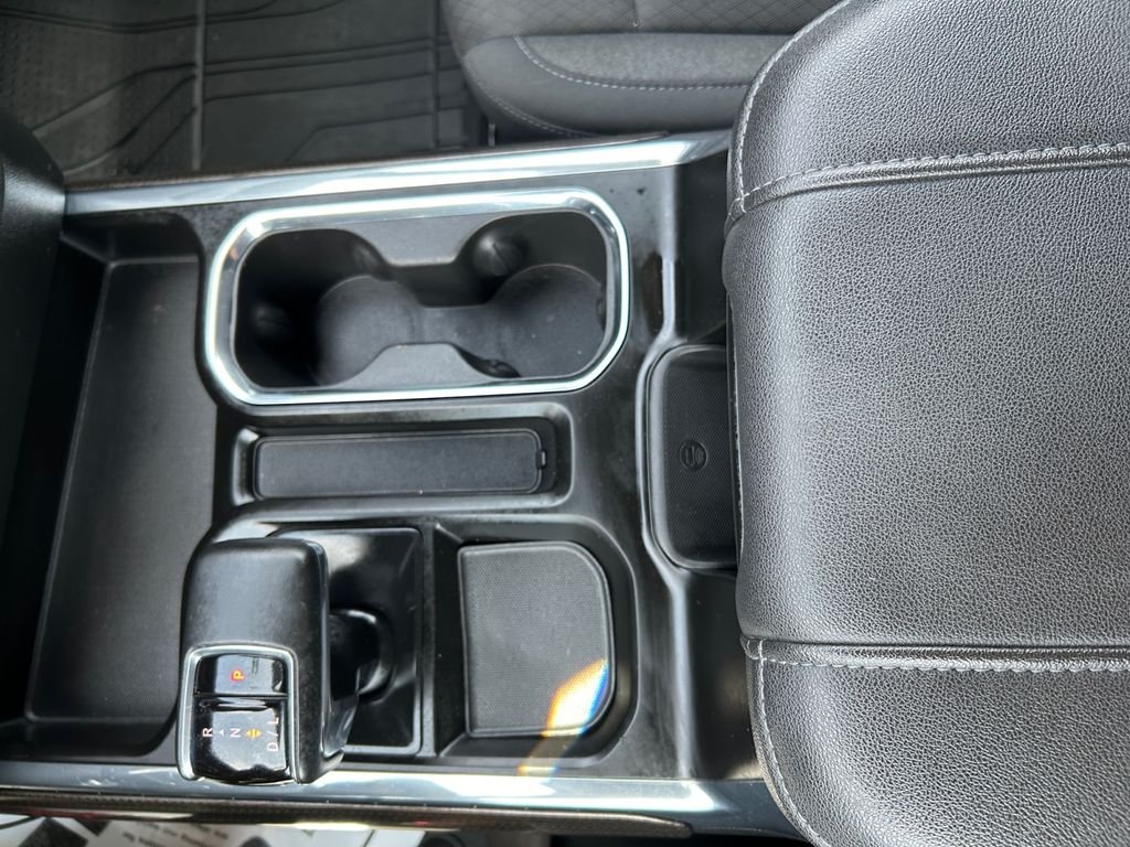 Used 2023 White Chevrolet LT image 23