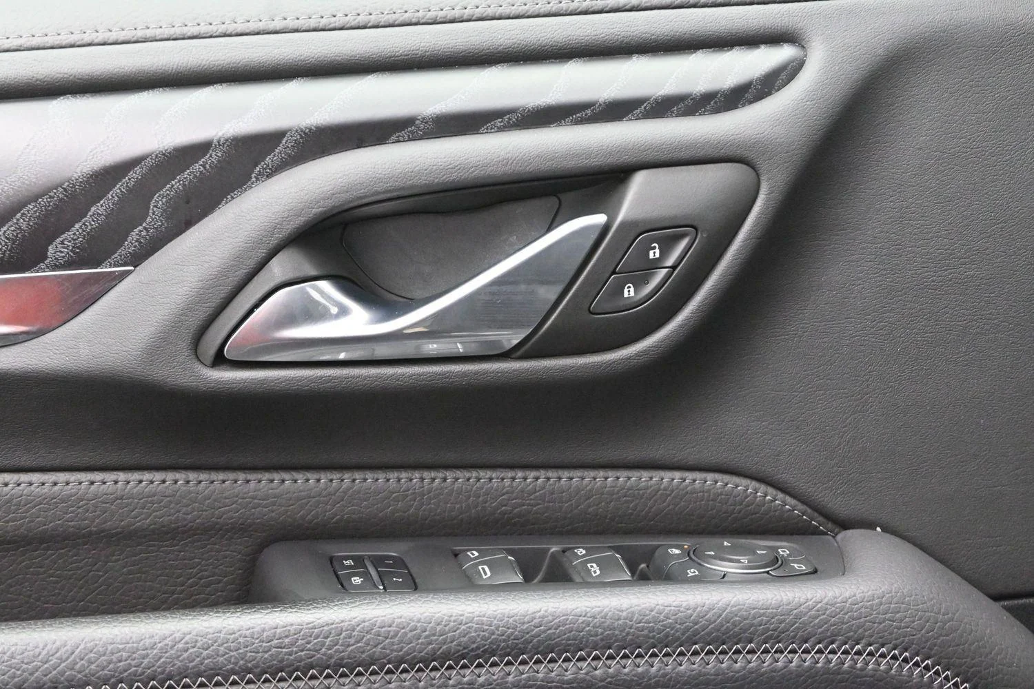 Used 2024 Onyx Black GMC Denali image 14