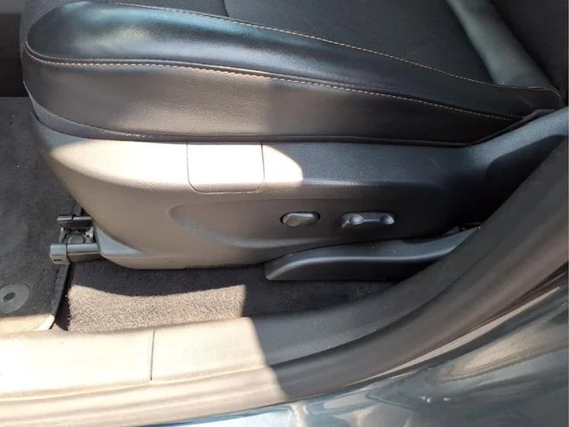 Used 2022 Gray Chevrolet LT image 21