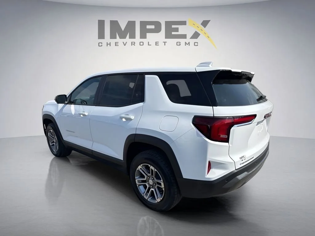 New 2026 Summit White GMC Elevation image 3
