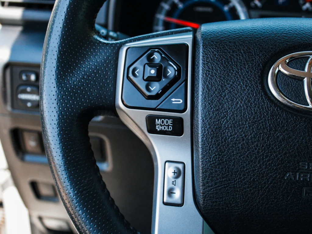 Used 2015 Classic Silver Metallic Toyota SR5 image 14