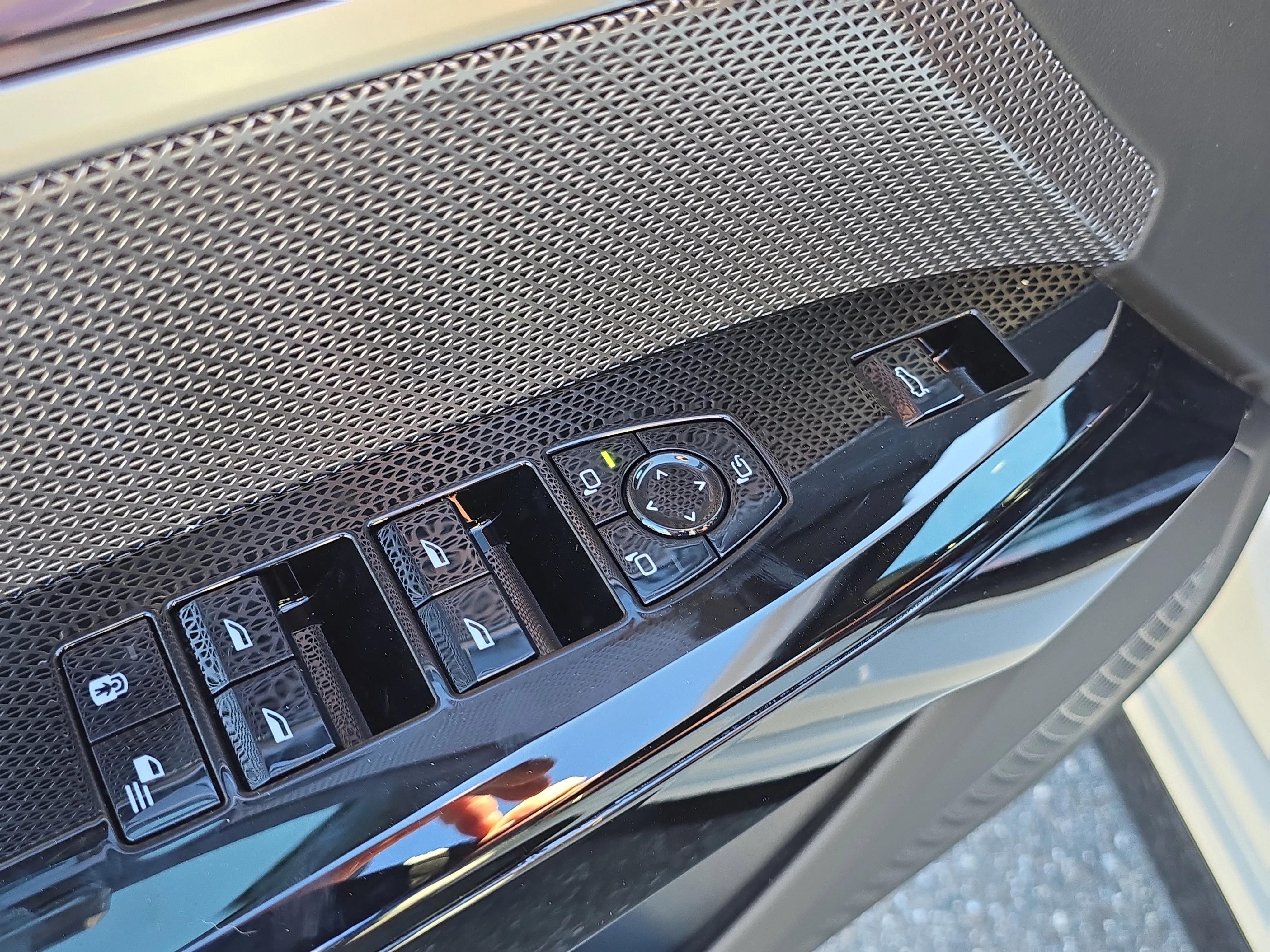 2026 BMW i7 50 - Photo 20