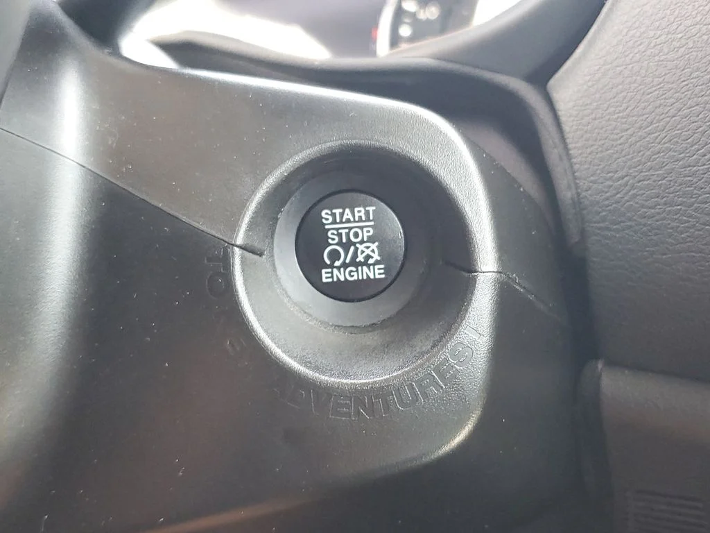 Certified Used 2022 Blue Jeep Limited image 31
