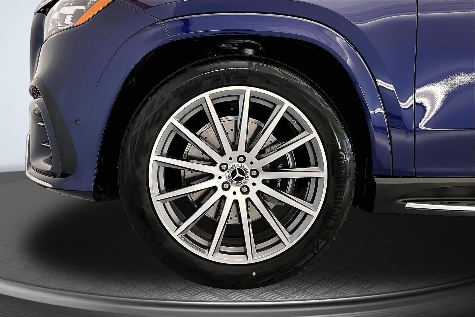 New 2026 MANUFAKTUR Mystic Blue Metallic Mercedes-Benz GLS 450 image 8