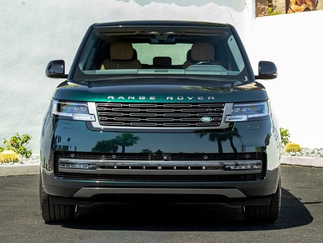 Certified Used 2025 British Racing Green SV Bespoke Ultra Met Gloss Land Rover SE image 3