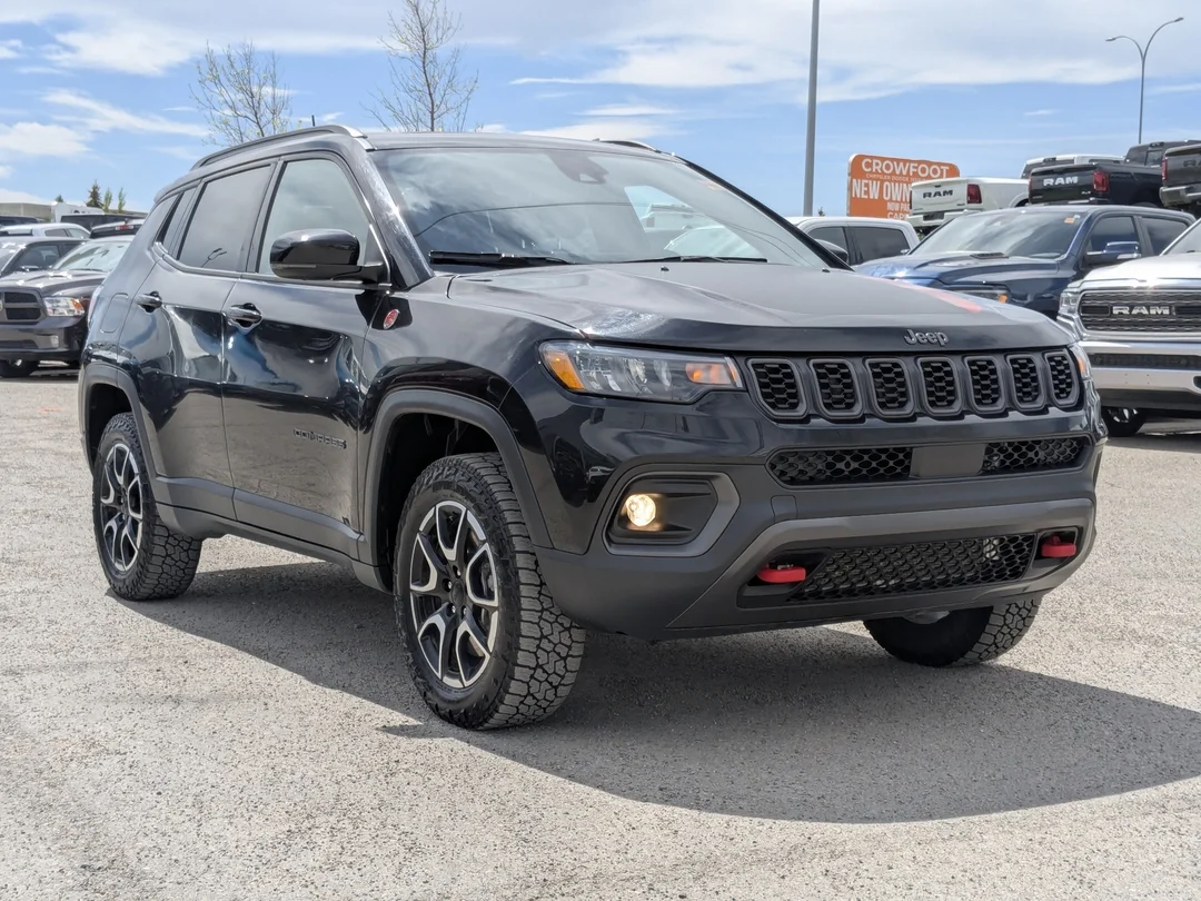 Certified Used 2024 Black Jeep Trailhawk - - 4x4 - Sun & Sound Group - Dual Pane Sunroof - Leather - NAV & More! image 2
