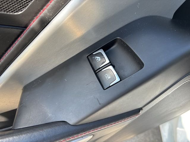 Used 2019 White Chevrolet Stingray Z51 image 14