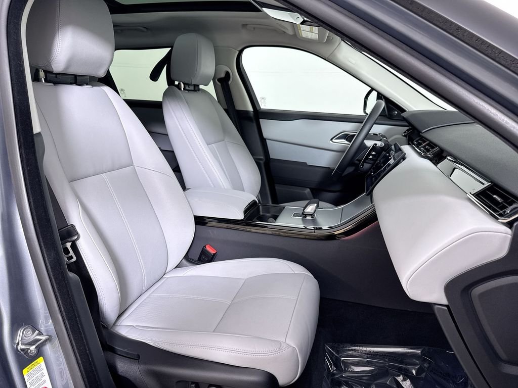 Certified Used 2025 Gray Land Rover S image 22