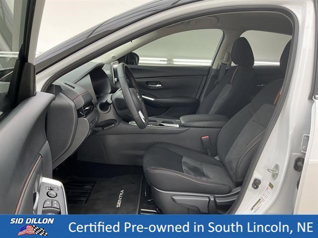Certified Used 2025 Aspen White Tricoat/Super Black Nissan SR image 17