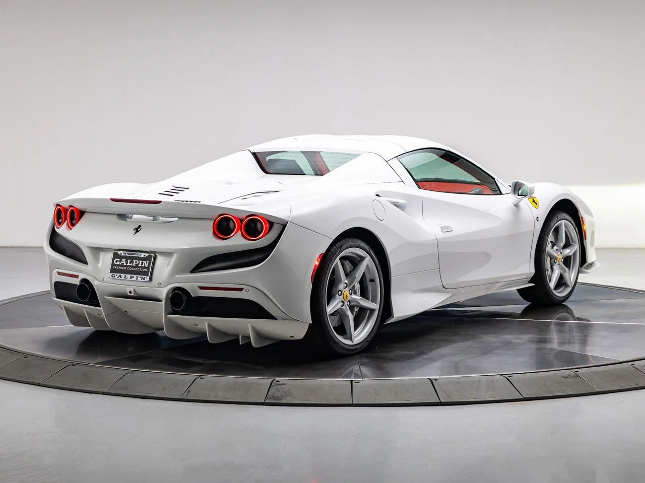 Used 2022 Bianco Cervino - Extra Campionario Ferrari Spider image 13