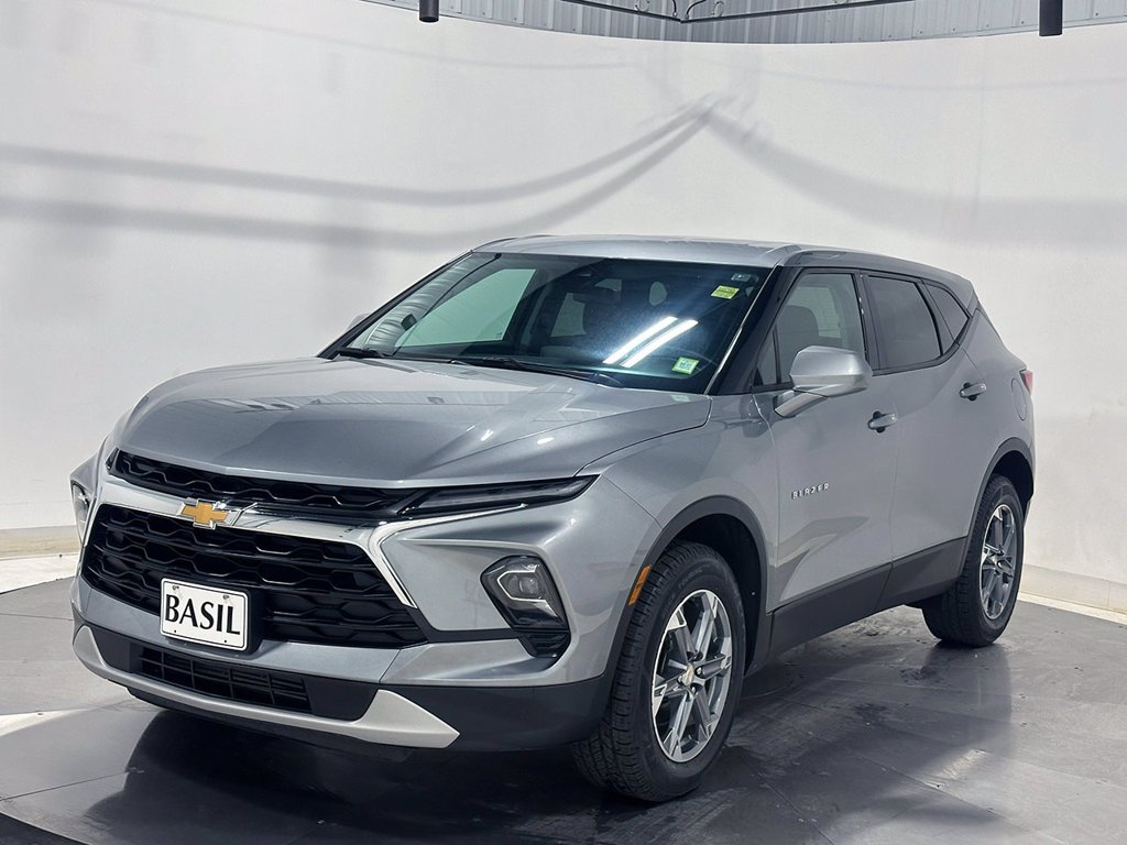 Used 2025 Gray Chevrolet LT image 8