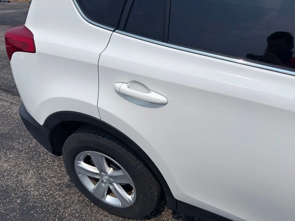 Used 2014 White Toyota XLE image 5