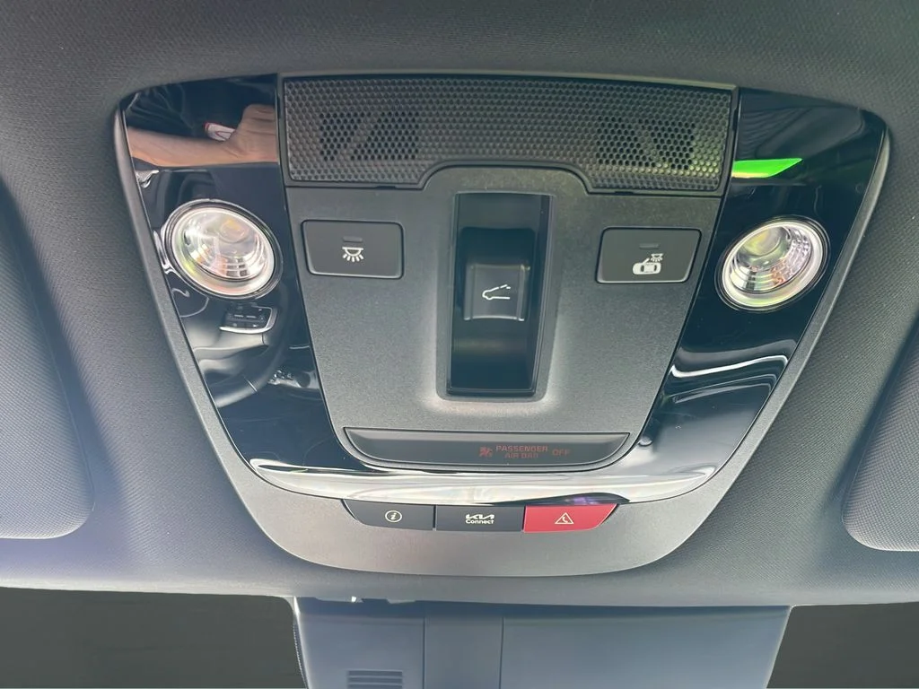 Certified Used 2023 Green Kia X-Pro Prestige image 27