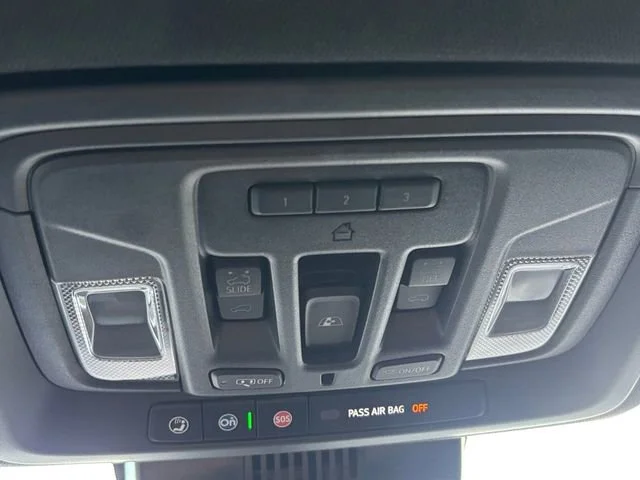 Used 2025 Sterling Metallic GMC AT4 image 30