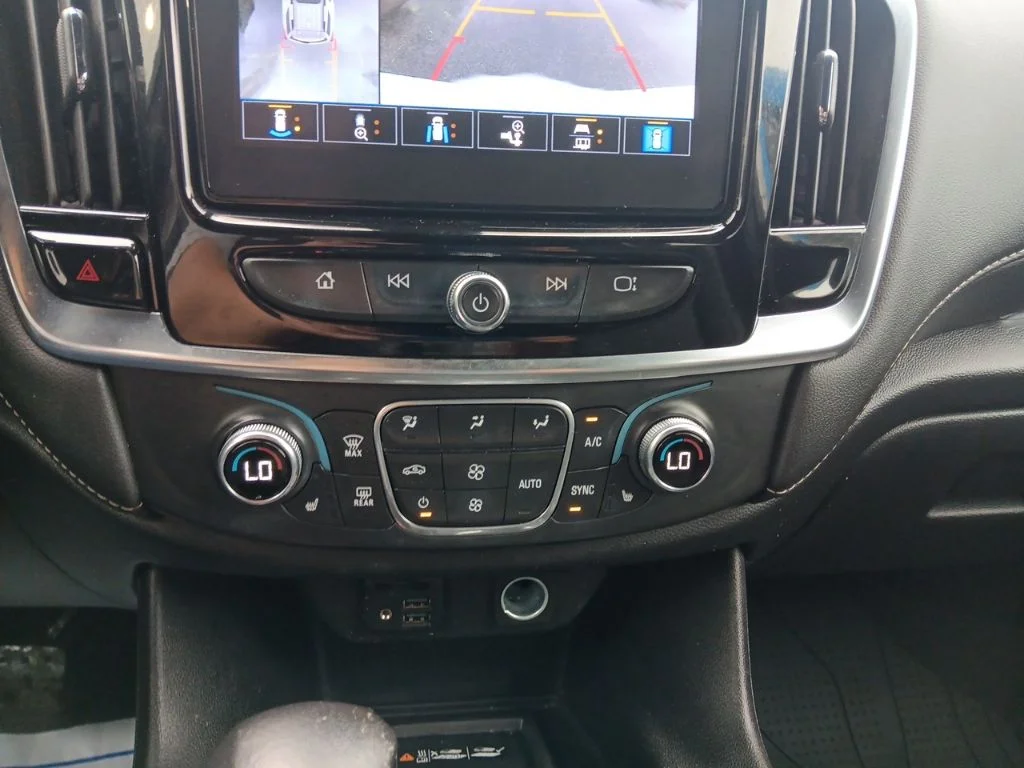 Used 2022 Summit White Chevrolet LT Leather image 23