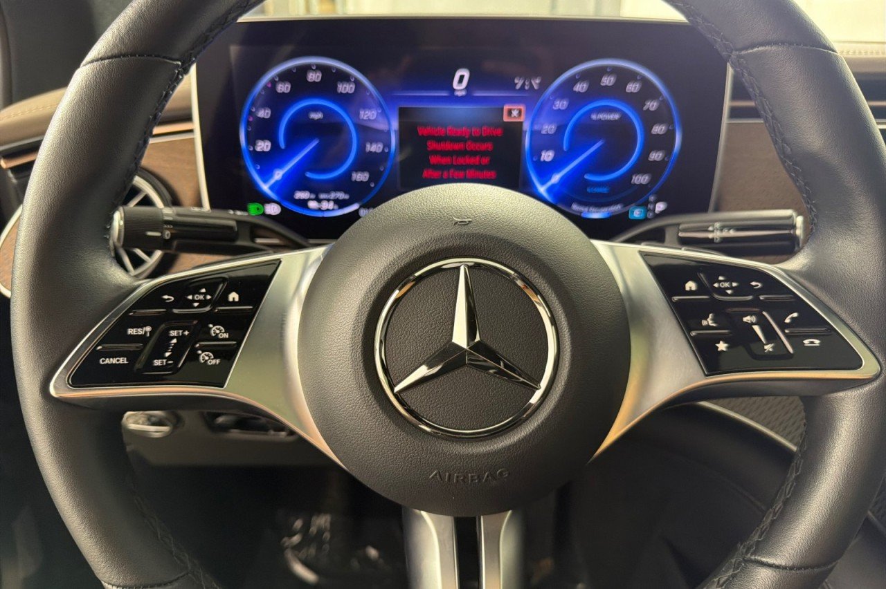 Used 2024 MANUFAKTUR Graphite Grey Magno Mercedes-Benz EQE 350 image 22