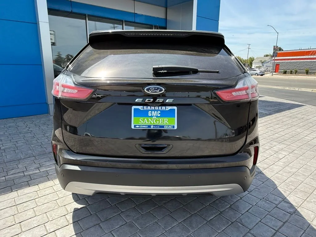 Used 2024 Black Ford SEL image 9