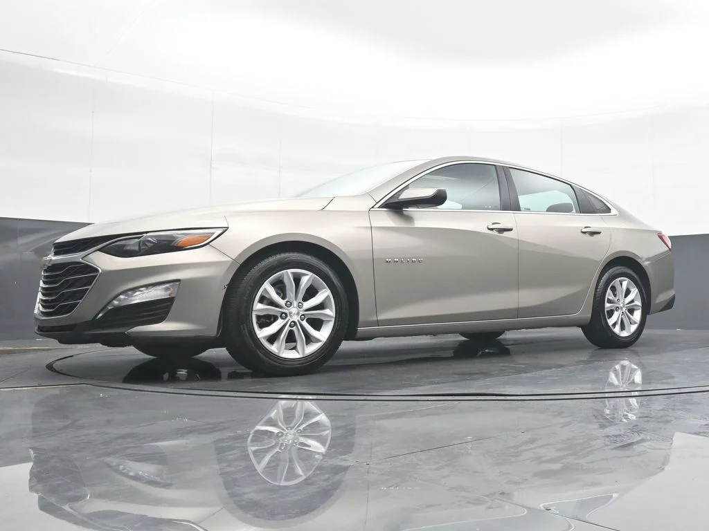 Used 2022 Gray Chevrolet LT image 26