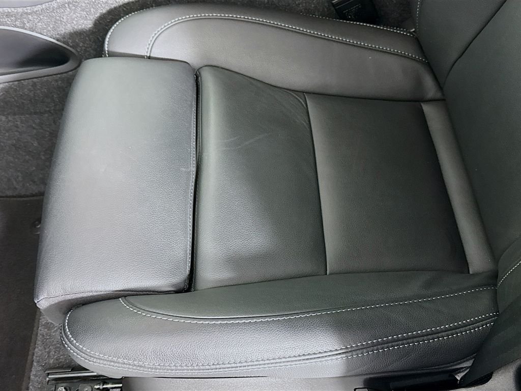 Used 2025 White Volvo B5 Plus Bright Theme image 18