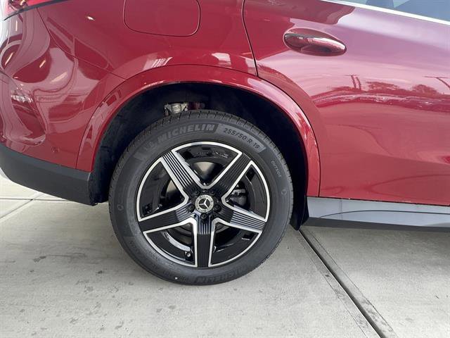 New 2026 MANUFAKTUR Patagonia Red Metallic Mercedes-Benz AWD GLC 300 4MATIC® 4dr SUV image 25
