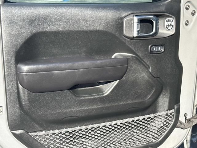 Used 2020 Gray Clearcoat Jeep Sport image 18