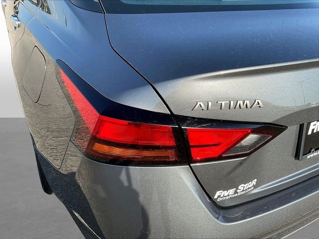 Used 2025 Gray Nissan 2.5 SV image 24