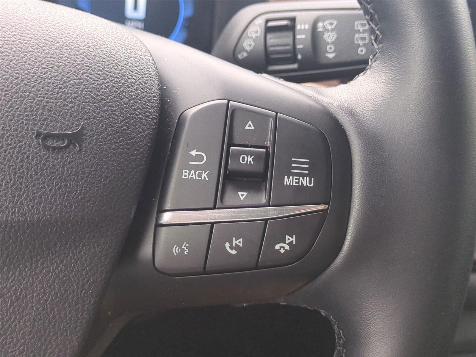 Used 2025 Oxford White Clearcoat Ford Outer Banks image 21
