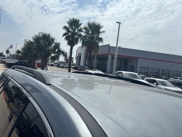 Used 2025 Silver GMC Elevation image 7