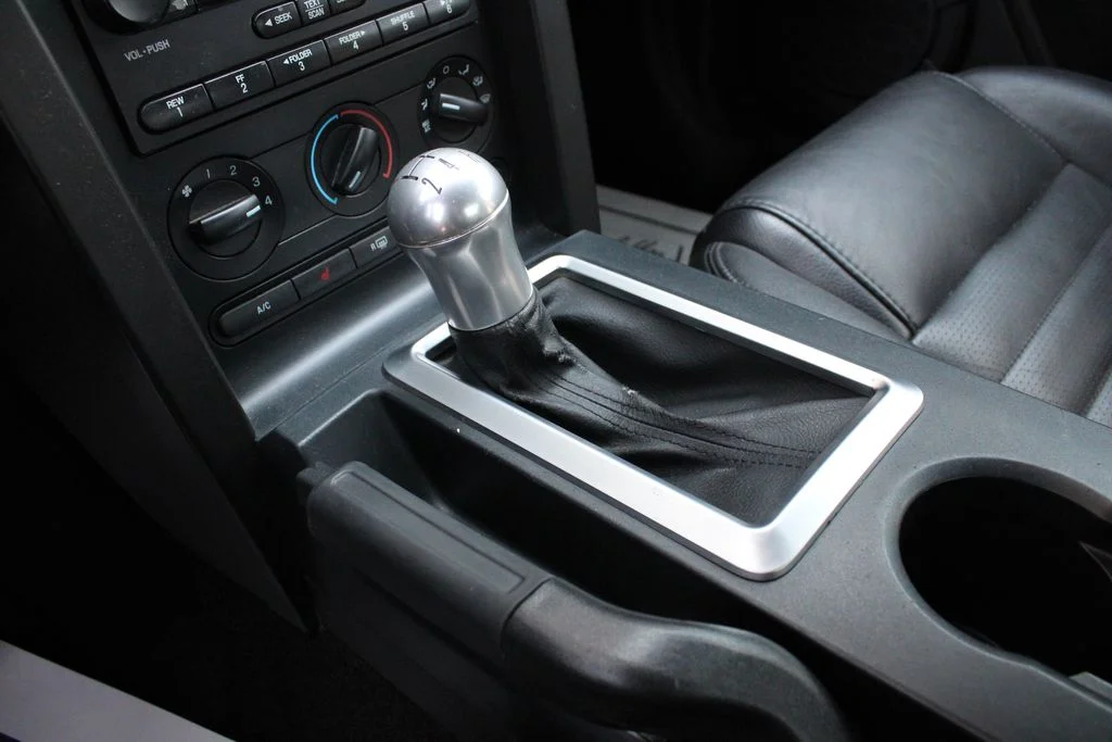 Used 2007 Orange Ford  image 16