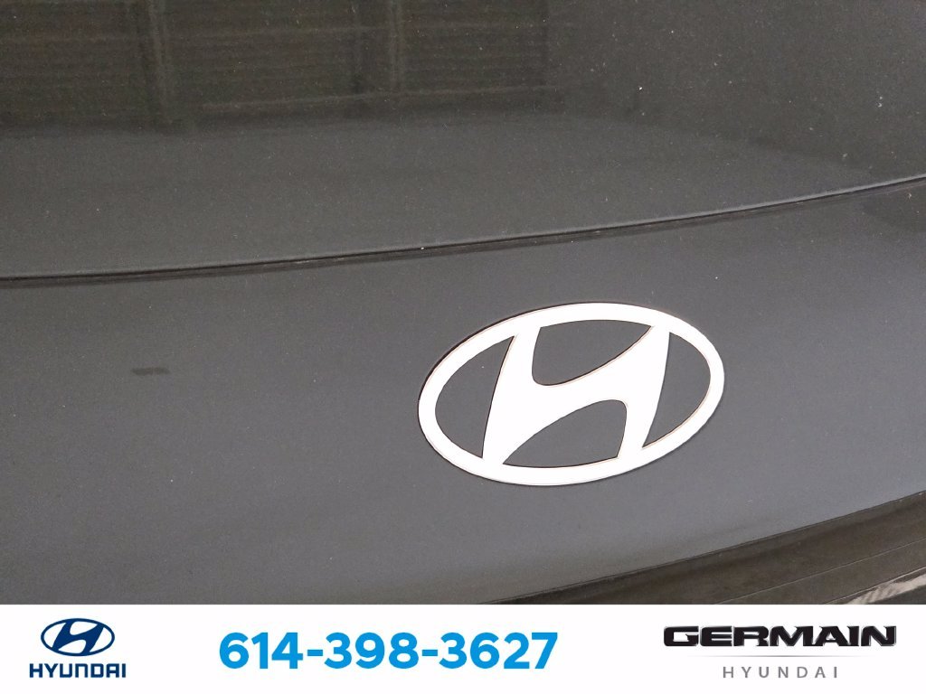 Used 2023 Green Hyundai SEL image 14