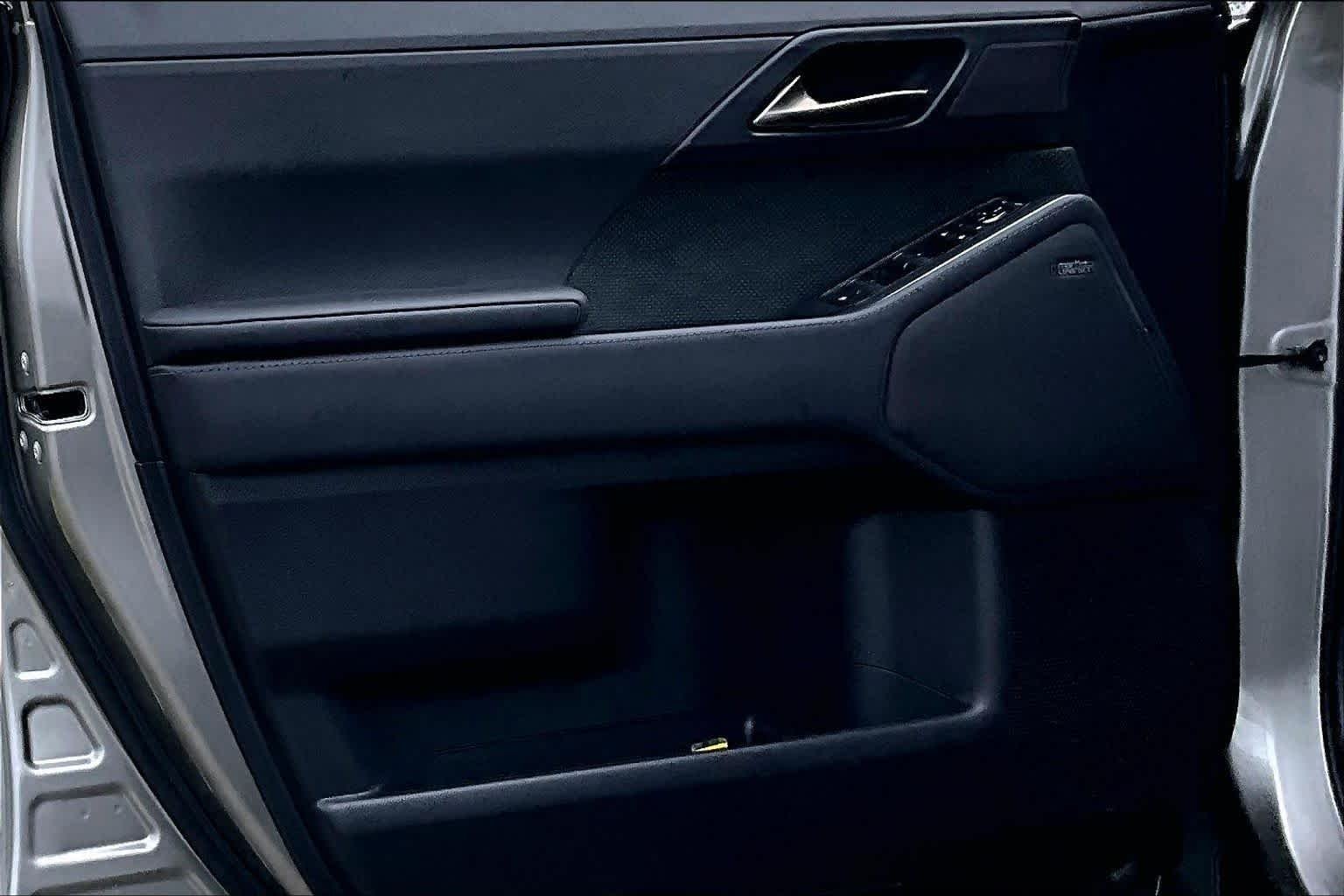 Used 2025 Atomic Silver/Black Roof Lexus Overtrail+ image 26