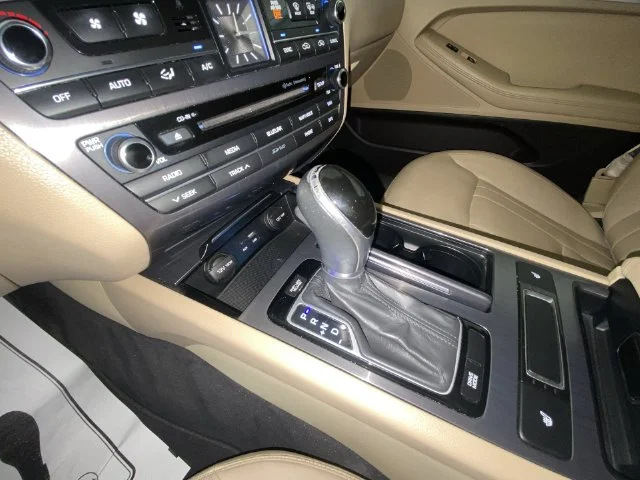 Used 2015 Beige Hyundai 3.8 image 20