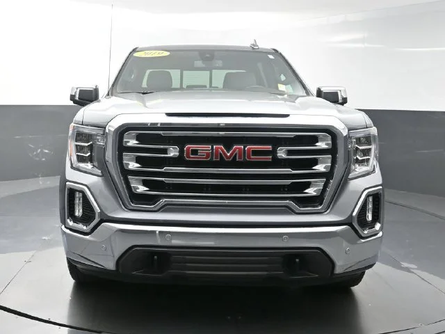 Used 2019 Gray GMC SLT image 2