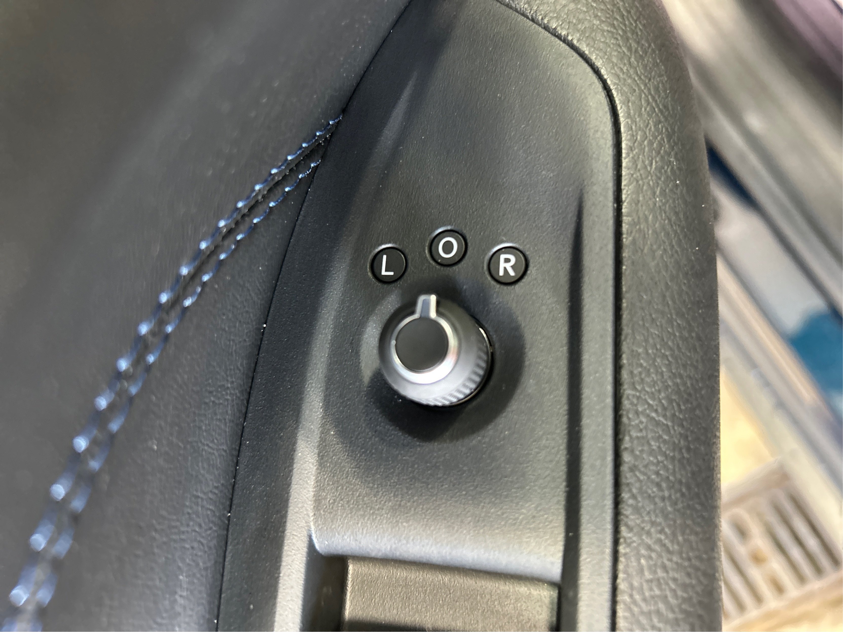 New 2026 Fathom Blue Pearl Coat Jeep Latitude image 31
