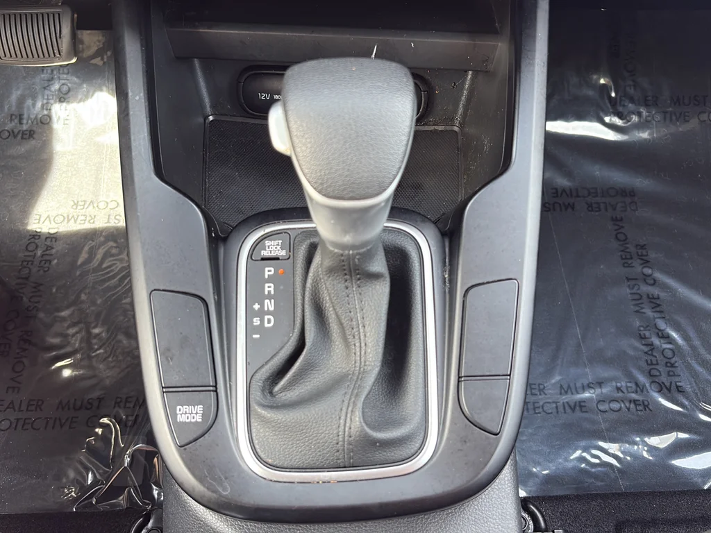 Used 2023 Black Kia LX image 17