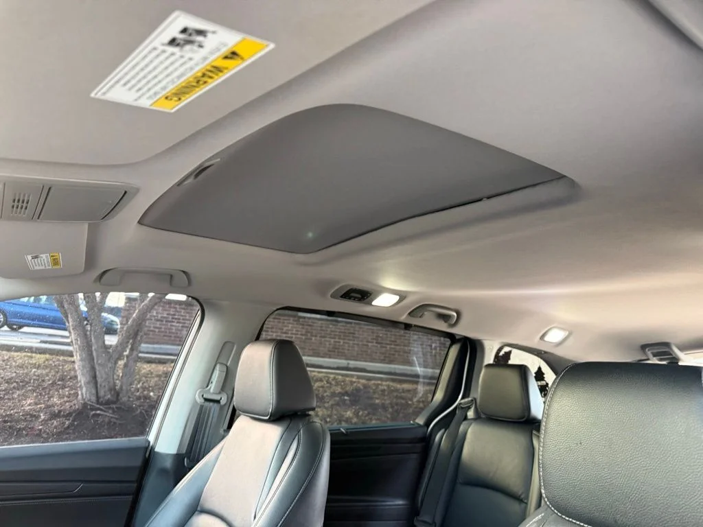 Used 2024 White Honda EX-L image 21