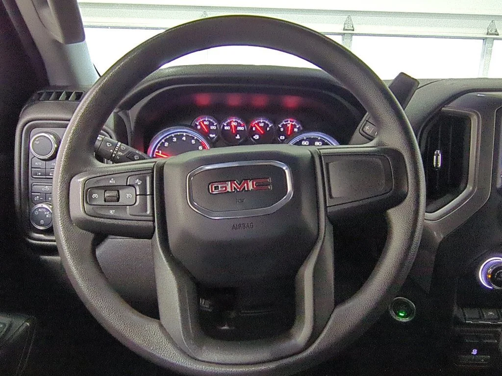Used 2023 ONYX BLACK GMC Pro image 18