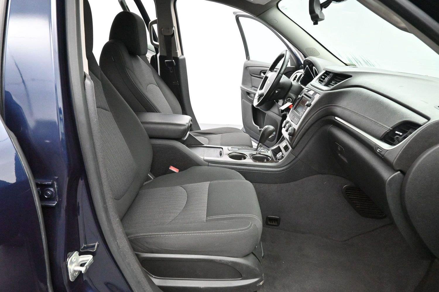 Used 2015 Blue Velvet Metallic Chevrolet LT image 31